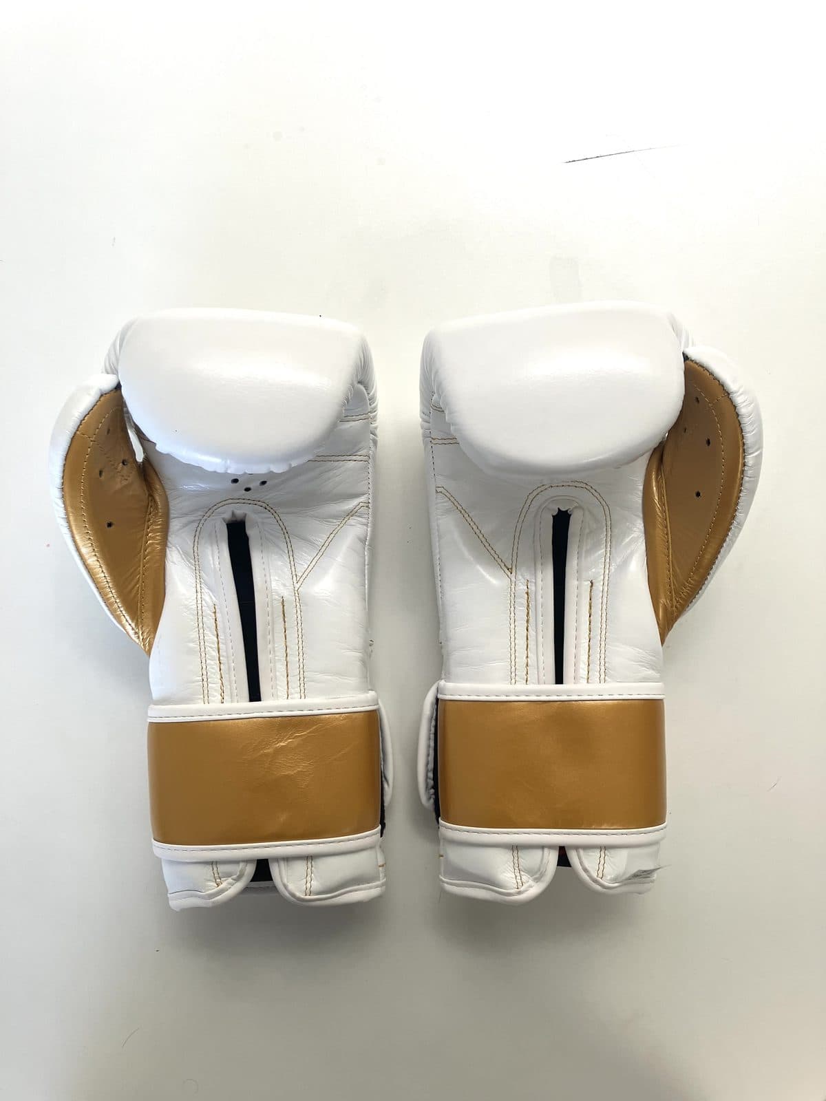 Boxerské rukavice - CLETO REYES - white/gold - Special Edition