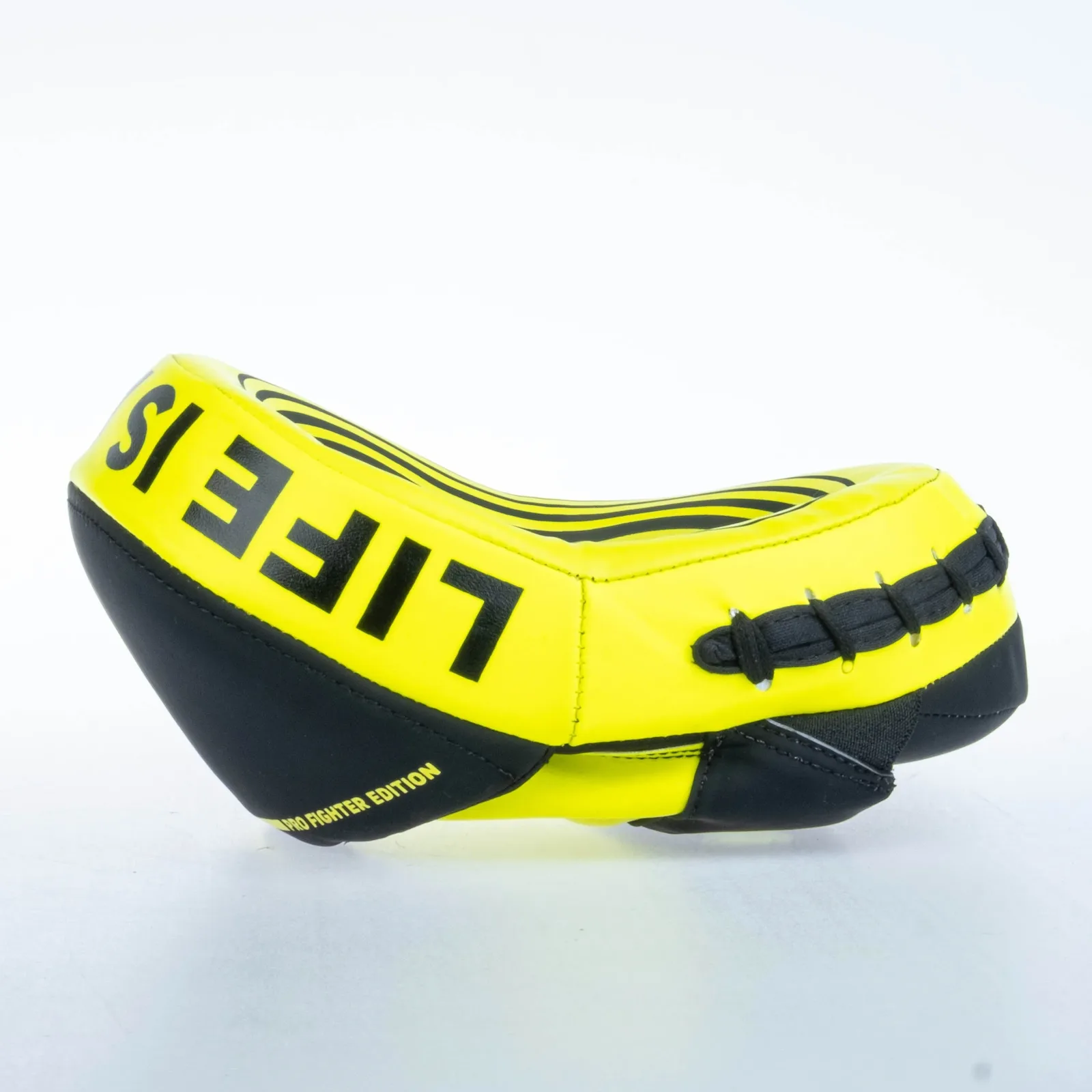 Lapy - Fighter - Oval Shield Pro